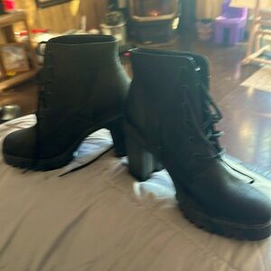 Timberland chunky heels blk women’s boots